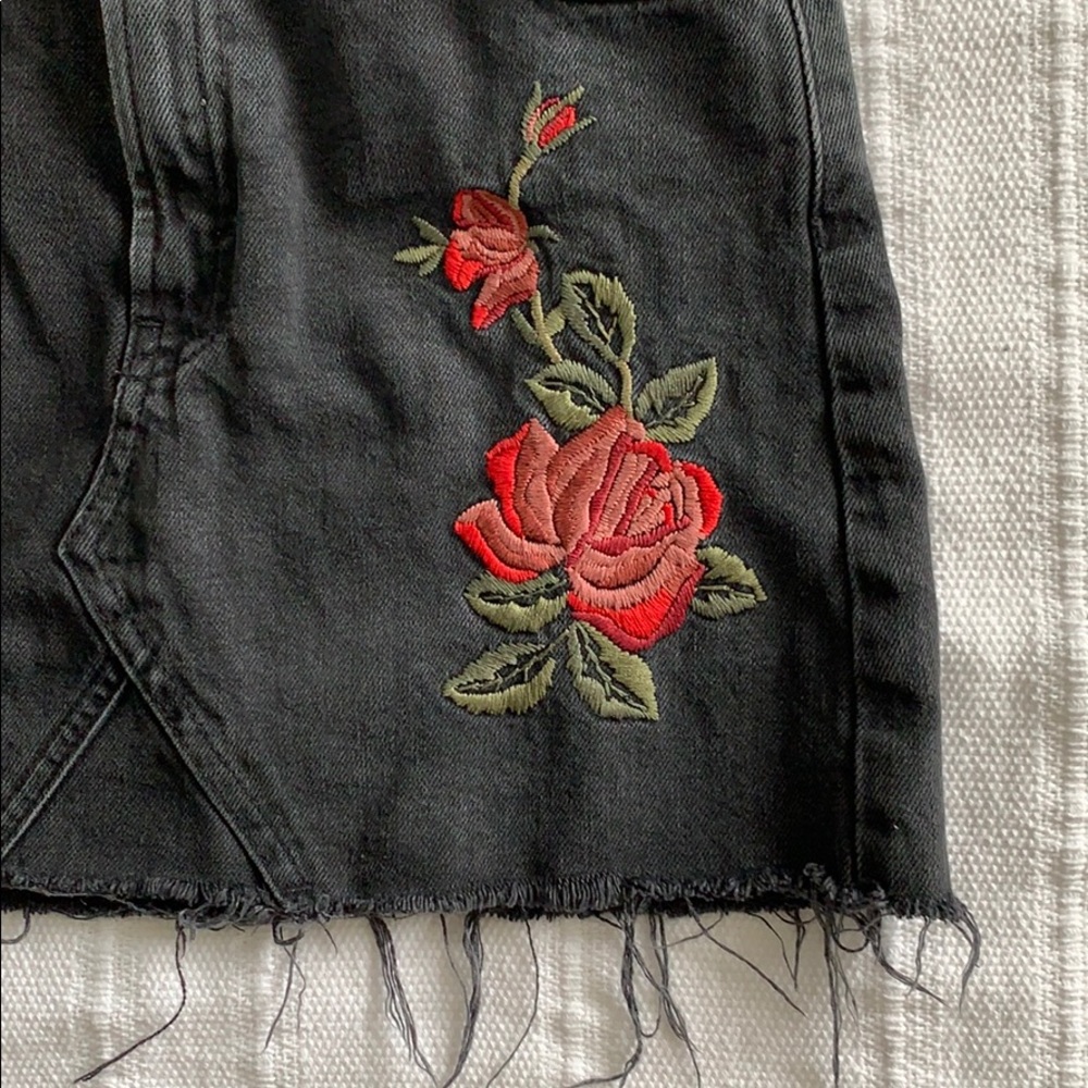 TOPSHOP Moto Black Denim Skirt - Picture 2 of 4